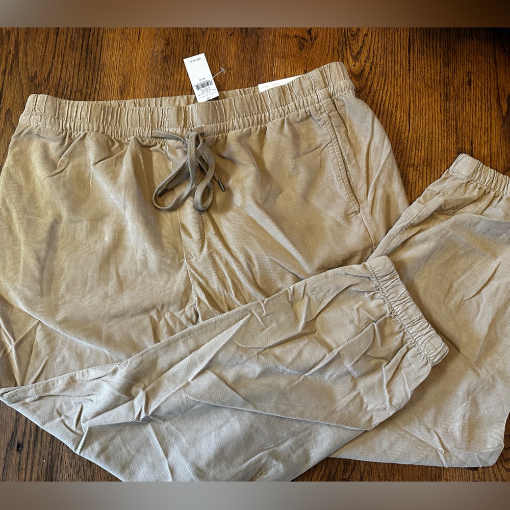 NWT Woman’s Khaki Corduroy Pants